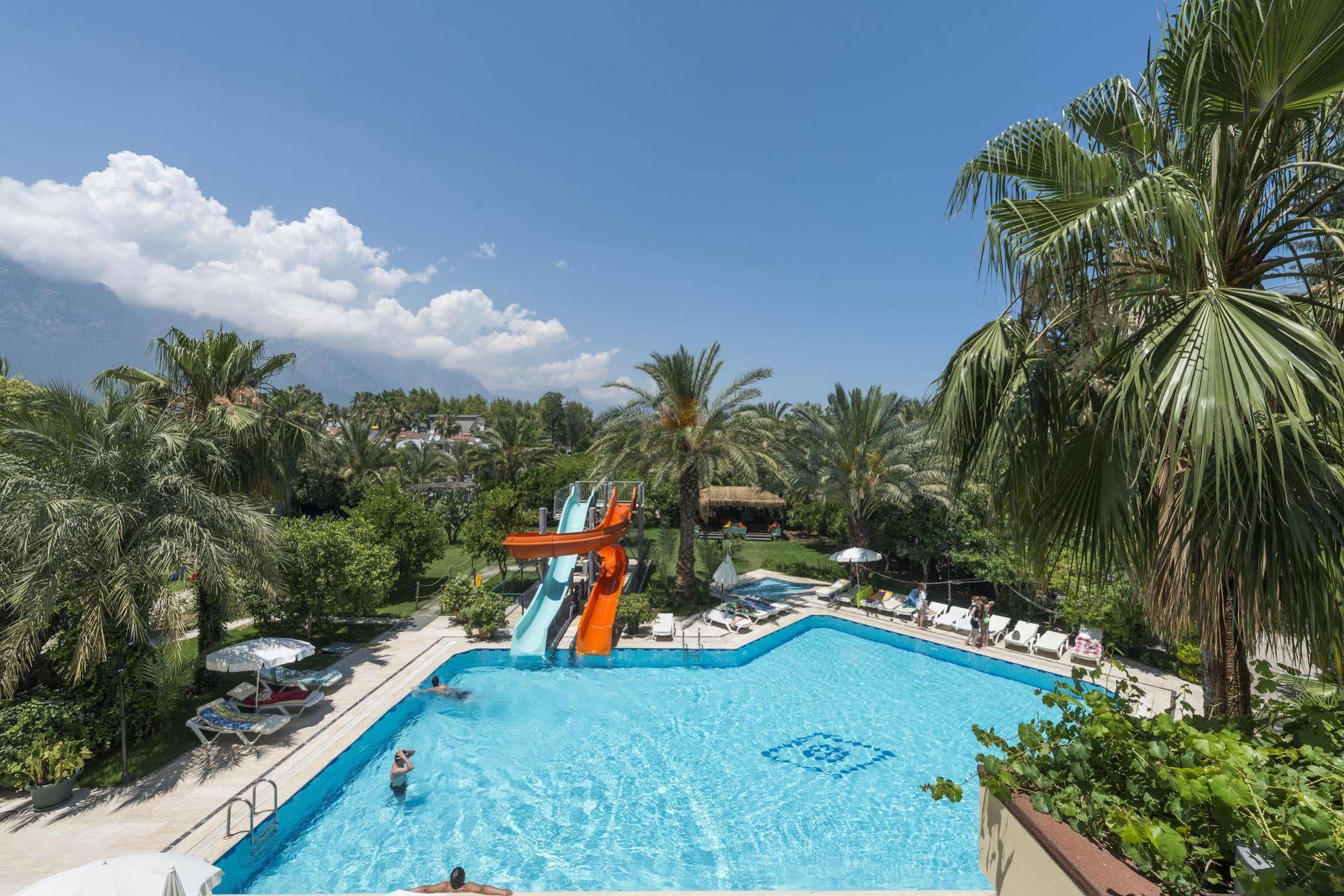 Asdem Park Otel เกเมร์ ภายนอก รูปภาพ